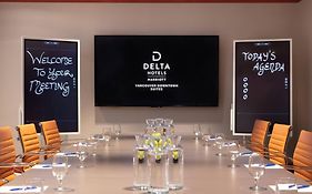 Delta Hotels Vancouver Suites